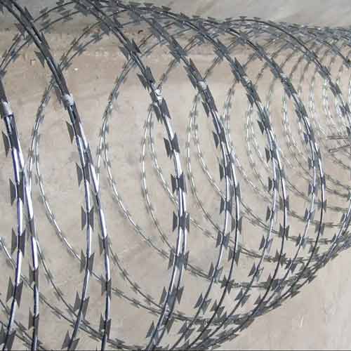 wholesale razor blades/installed barbed wire fence/airport prison barbed wire fence