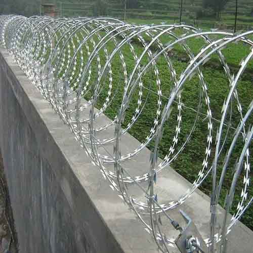 wholesale factory lower price wire twisted barbed wire 50kg galvanized 500 meters razor iron wire